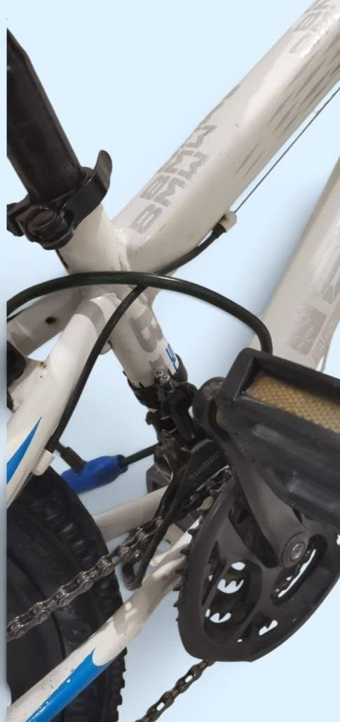 🔷بابەت/پاسکیلی  ئەوروپی  
🔷 مارکەی (BMW) 
🔷 قەبارەی ویل /20
🔷جۆری  برێک/ دیسک 
🔷پێکهاتەی لاشە /    ئاسن 
🔷 تایبەتمەندی /دواوە ٧ ، پێشەوە ٣. دەبڵی پێشەوە، قفلی خۆی لەگەڵە 
🔷خاوێنی / %100
⬅️ شوێن/سلێمانی

🟢نرخ (70) و مەجالێک  📩... *********** 

◀️ باسکیل کلش جاهز نضیف مابە عیب،دبلات امامی، وقفل مالە 
◀️حجم الویل / 20
◀️البریکات /دیسک 
◀️ نمرات / ٧خلفی ، امامی ٣

◀️ النضافة/%100
💰 سعر (70) الف و بە مجال 
◀️ المكان/السليمانية
