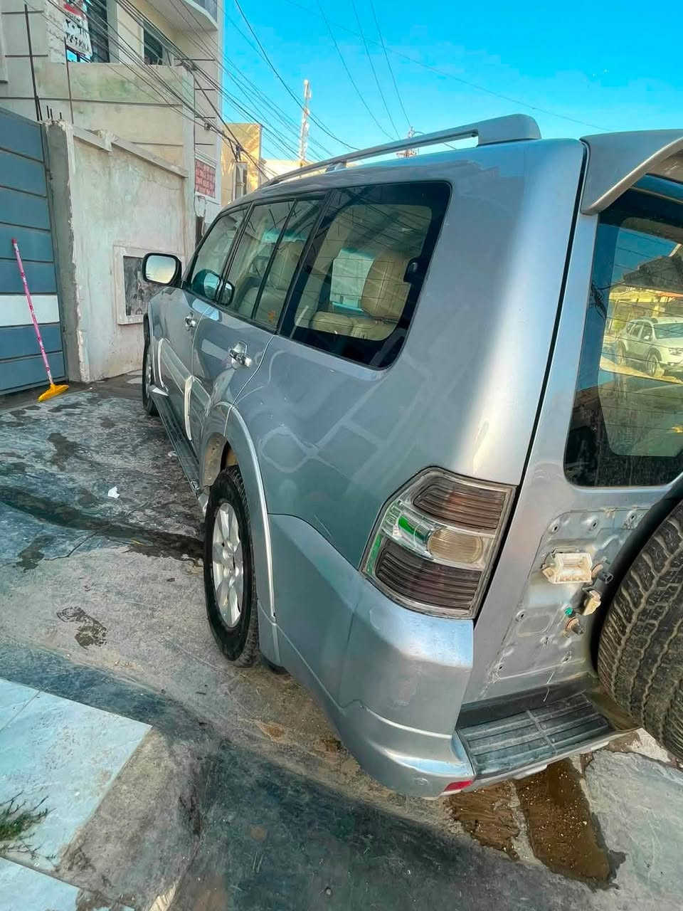 للبيع باجيرو فول مواصفات ماعدا البصمة موديل 2010 الصبغ قطعة وحدة المقاعد جلد الرقم بغداد خصوصي الهاتف ***********
