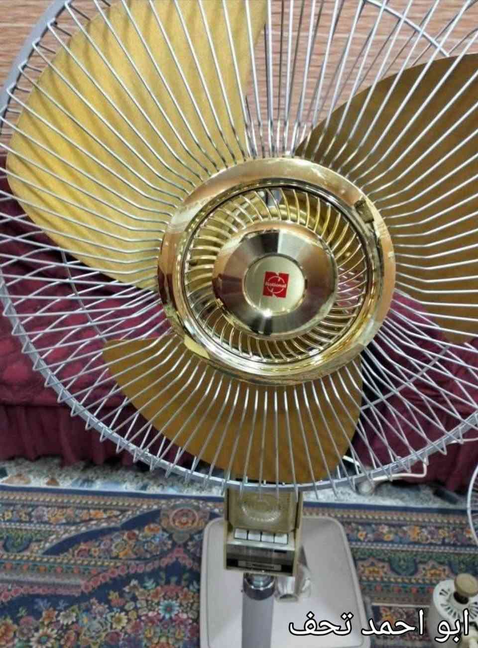 بنكه نشنال يابانية ستيراد شركة الصناعات الكترونية كل القطع جديده فقط الحاضن مستعمل قليل السعر 125 الف يوجد توصيل ***********
