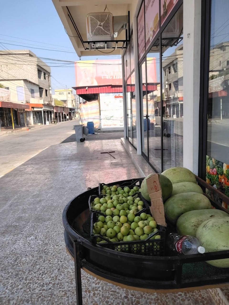 بيع عارضات محل خضراوات كاملة ١١ قطعة ب ٣٠٠ الف فقط، علما انه تم عملهم بأكثر من مليون
***********
