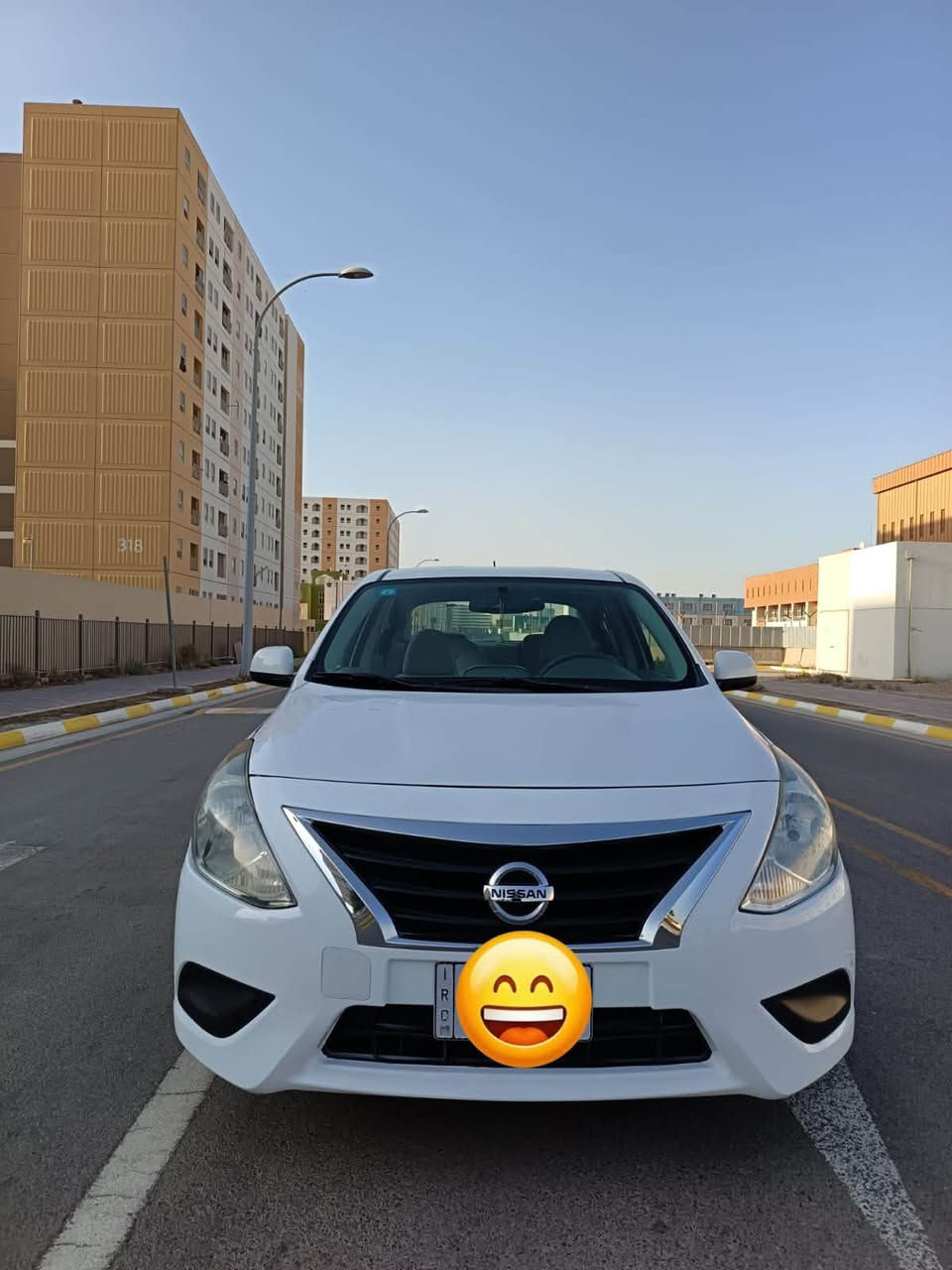 للبيع
نيسان سني هندي(بليته زركة) 
موديل 2020
رقم بغداد انكليزي بأسمي 
ماشية ٩٨ الف
صدر جديد
باتري جديد. 
بيها صبغ بالجاملغ الخلفي وقليل بالجنطة 
وبارد بسيط بالجاملغ الأمامي 
السيارة كل قطعها أصلية (بدون تبديل) 
مكاني بغداد 
سعرها ٩٨ وبيها مجال
سنوية بأسمي رقم بغداد
رقمي
***********

نص مكتوب في الصور:
- الجانب الايسر : بارد +رصعات ومعجون وخدوش
- الجانب الايمن :صصبغ معجون+بارد +رصعات وخدوش
- سونار الدحدوح