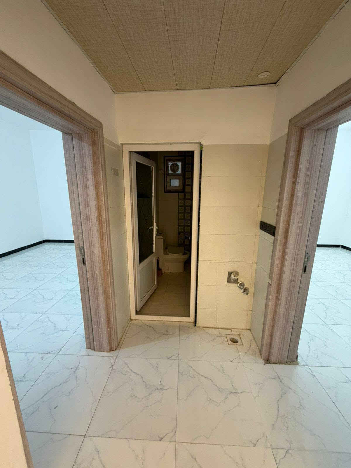 دار زراعي سند ٢٥ مساحه ٢٠٠متر بناء حديث موقع ممتاز ٣غرف نوم العنوان طويريج حي المثنى تفاصيل على الخاص مكتب حيدر للعقار *********** السعر ١٨٥ مليون البيت فول
