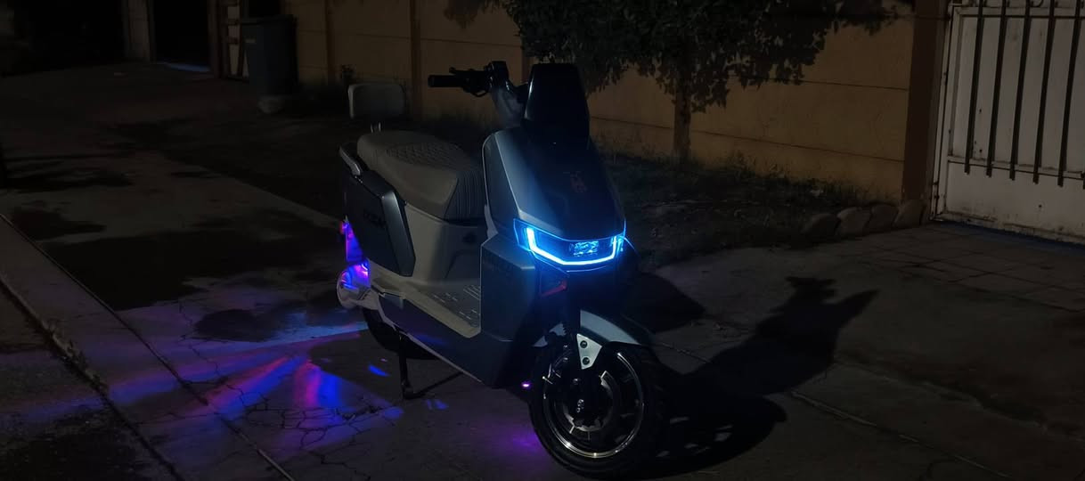 🏍️ للبيع ماطور كهربائي U5K
✨ الحالة: نظيف وبحالة جيدة
⚡ النوع: ماطور كهربائي U5K
🔋 البطارية: 72 فولت – 6 بطاريات
🔌 الشاحن: أصلي مع الماطور
🚀 السرعة: تقريباً 70–80 كم/ساعة
🛣️ مدى السير: تقريباً 60–80 كم حسب الوزن وطريقة القيادة
🛞 الإطارات: عريضة ومريحة
💡 الإضاءة: LED أمامي وخلفي
🛑 الفرامل: ديسك أمامي وخلفي
🪑 المقاعد: مريحة 
⏱️ وقت الشحن: تقريباً 6–8 ساعات
✅ اقتصادي الملف 3000.
✅ مناسب للاستخدام اليومي داخل المدينة وخارجها
✅ جاهز للاستخدام
📍 الموقع: الموصل
💰 السعر: 850 قابل للتفاوض
📩 للتواصل والاستفسار راسلني واتساب ***********.
