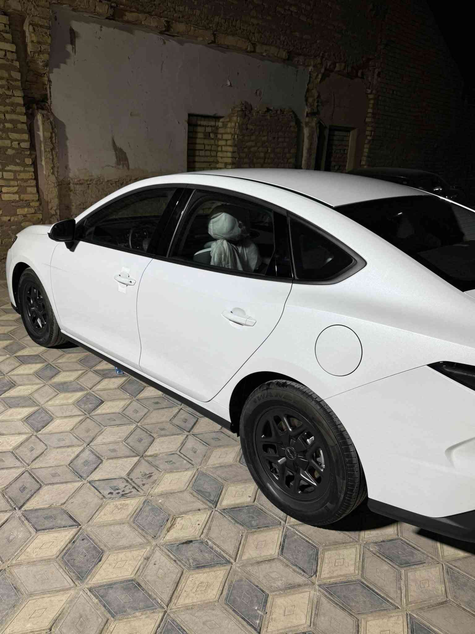 لبيع byd سيل 5 ماشيه8600 بيه بارد بل جاملغ موضح بل فديو. مكان  السياره المنصور السعر21 مليون ***********
