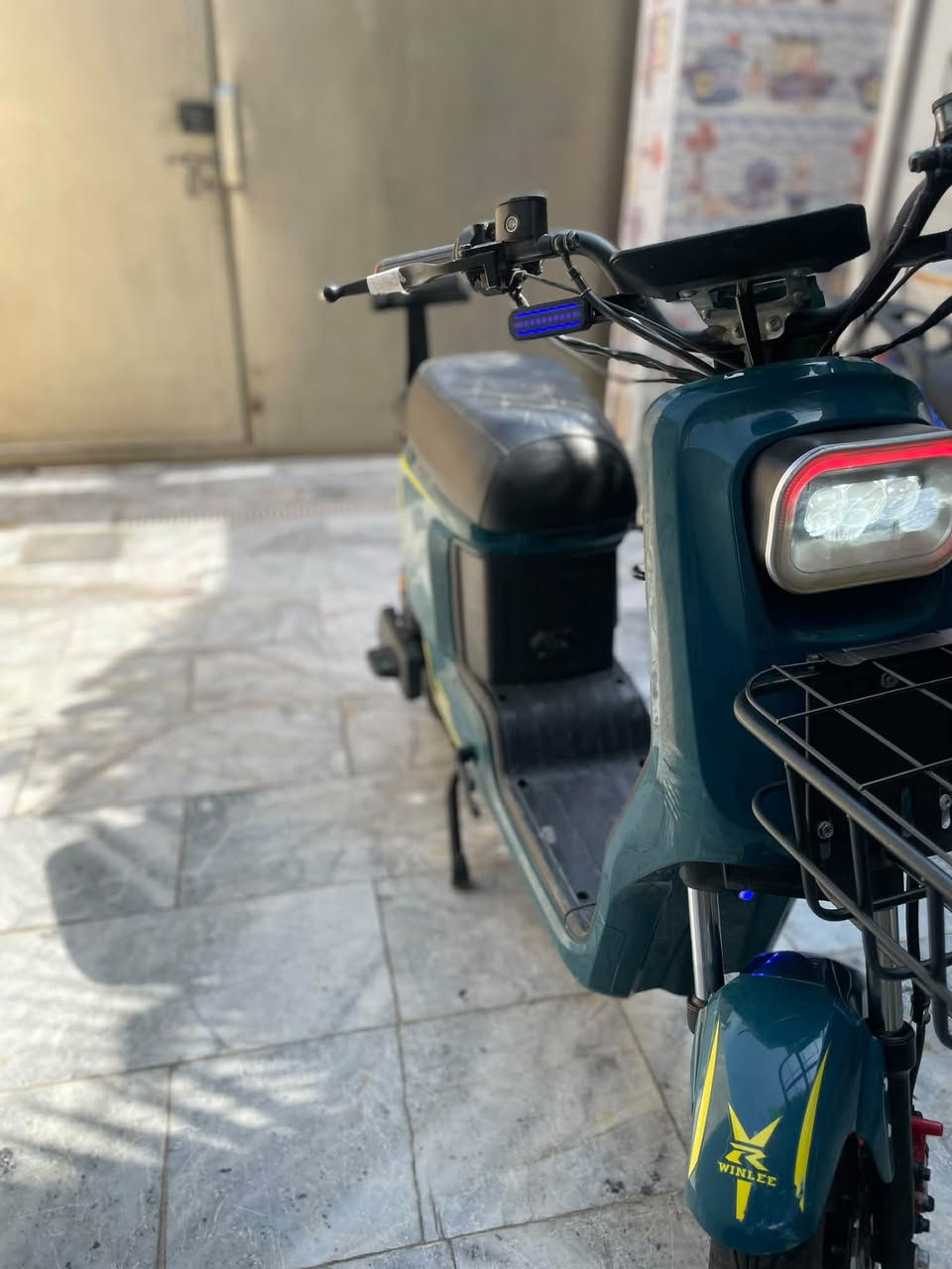 � دراجة R8 ملف 1500 للبيع
* R8 ملف 1500
* الدراجة نظيفة وحالتها حلوة مثل ما موضح بالصور
* المحرك شغال
* الخلل فقط بـ الإشارات (الاشاير) بسبب الربط
* باقي الأمور شغالة
* بيها سويج واحد فقط
* السعر: 280 ألف قابل للتفاوض بالمعقول
* 📍 المكان: كربلاء
* 📱 واتساب فقط: ***********

البيع على وضعها، والمعاينة خير دليل
