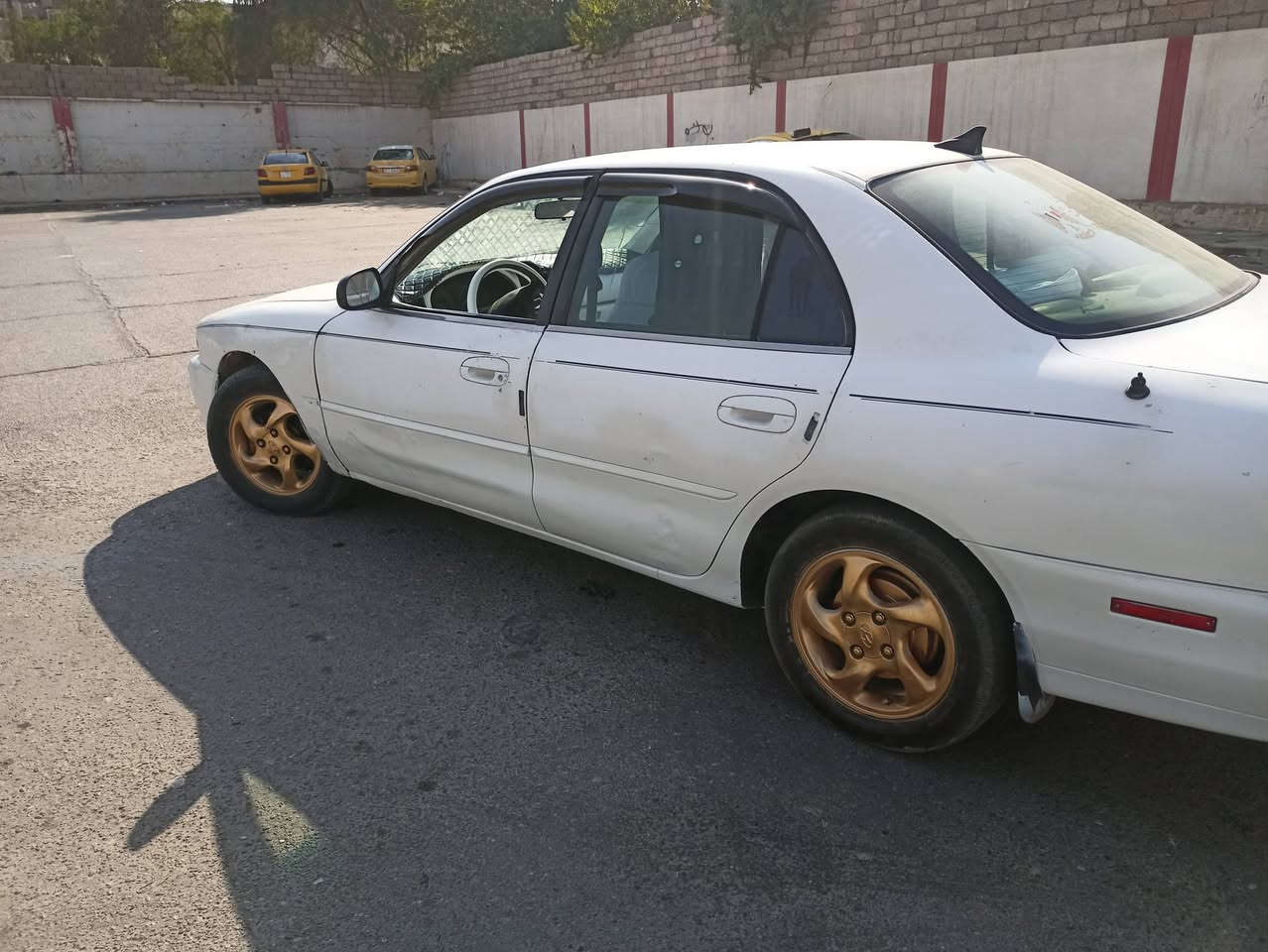 ميستوبيشي كالانت 1998 محرك نضيف 4 سلندر 2000cc
هزه جديده رقم نينوى تحويل ثاني يوم تبريد شغال كير توماتيك لوايت زينون
27 ورقة 
***********
