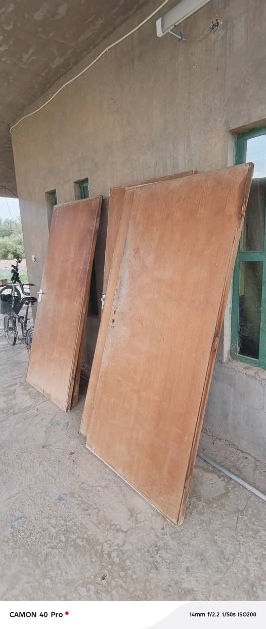 ٥قطع • نضيفات • يحتاج ضبغ