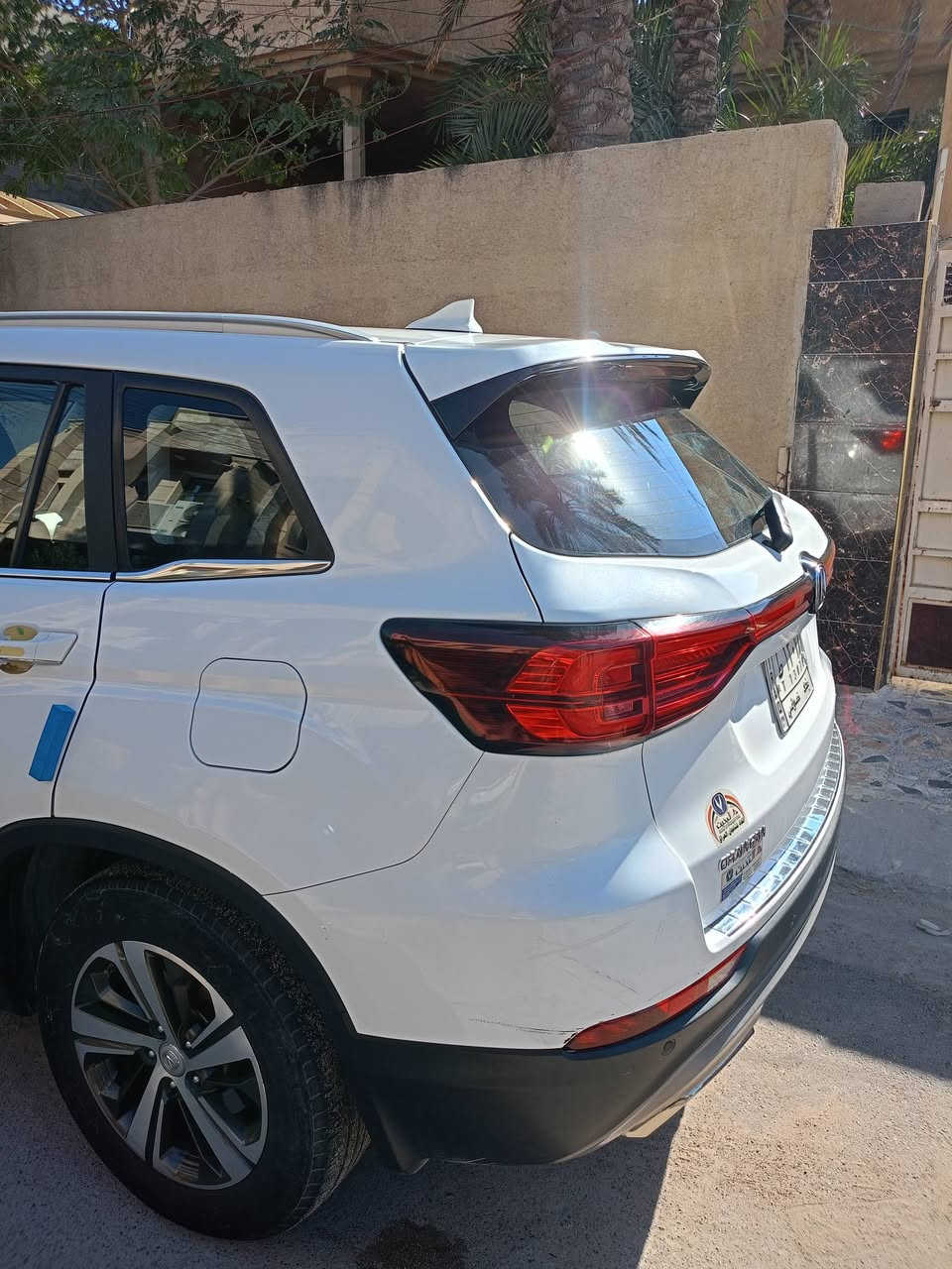 شانجان cs75
للبيع شانجان CS75 موديل2019
سقف بانوراما
ماشية 115  الف كم  قابل للزياده
محرك 1.8 لتر تيربو
ناقل حركة أوتوماتيك
كاميرا خلفية
اللون أبيض
بحالة ممتازه
وباقي المواصفات معروفه
مكان السياره بغداد 
135 ورقه وبيها مجال
للتواصل
***********
