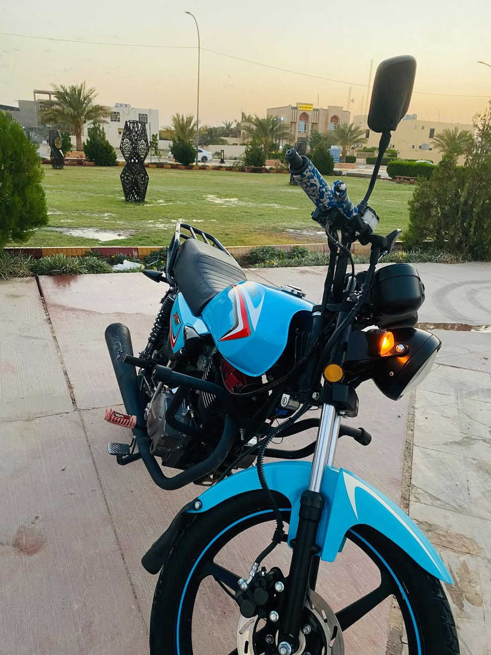 السلام عليكم
شنك للبيع مكمرك وكامل بس تسجل 
موديل 23 
دراجه حلو الك فحص 
سعر 1.200 
مليون و 200 
المكان عنه 
الاتصال ***********
