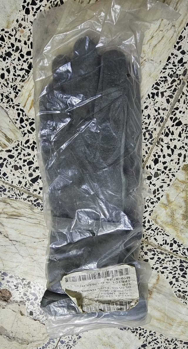 قفازات امريكي اصلي كل قطعه بسعر احجام مختلفه بغداد مدينة الصدر توصيل ماعندي ***********
