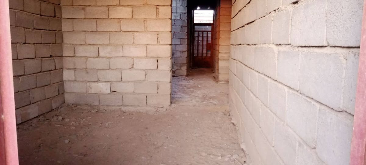 يالله... للبيع للبيع
هيكل طابوو زراعي سند 25 رسمي واصولي المساحه 150متر واجها 7ونص والنزال 20
تحتوي على استقبال ومطبخ وصاله وغرفه نوم ومجمع صحيات كامل وصحيات خارجيه مآل خطار بوب وشبابيك قفص كنديشن مشدودات حتى الباب الخراجي مشدود+ابواب خشب ابواب بيبيسي داخليات كاملات بس شد+ضفيره كامله كهرباء وماي واصله للباب البيت يشهد الله شغل هندسي وقياسات على الملم مآل واحد تعبان عليه بس الضروف حكمت وبالعافيه على الياخذه 
الموقع ديالى الخالص قرب فلكة مصطفى جواد قرب جامعة الامام الصادق يبعد 💯 متر 
السعر 45 وقابل للتفاوض 
الرقم ***********_***********
