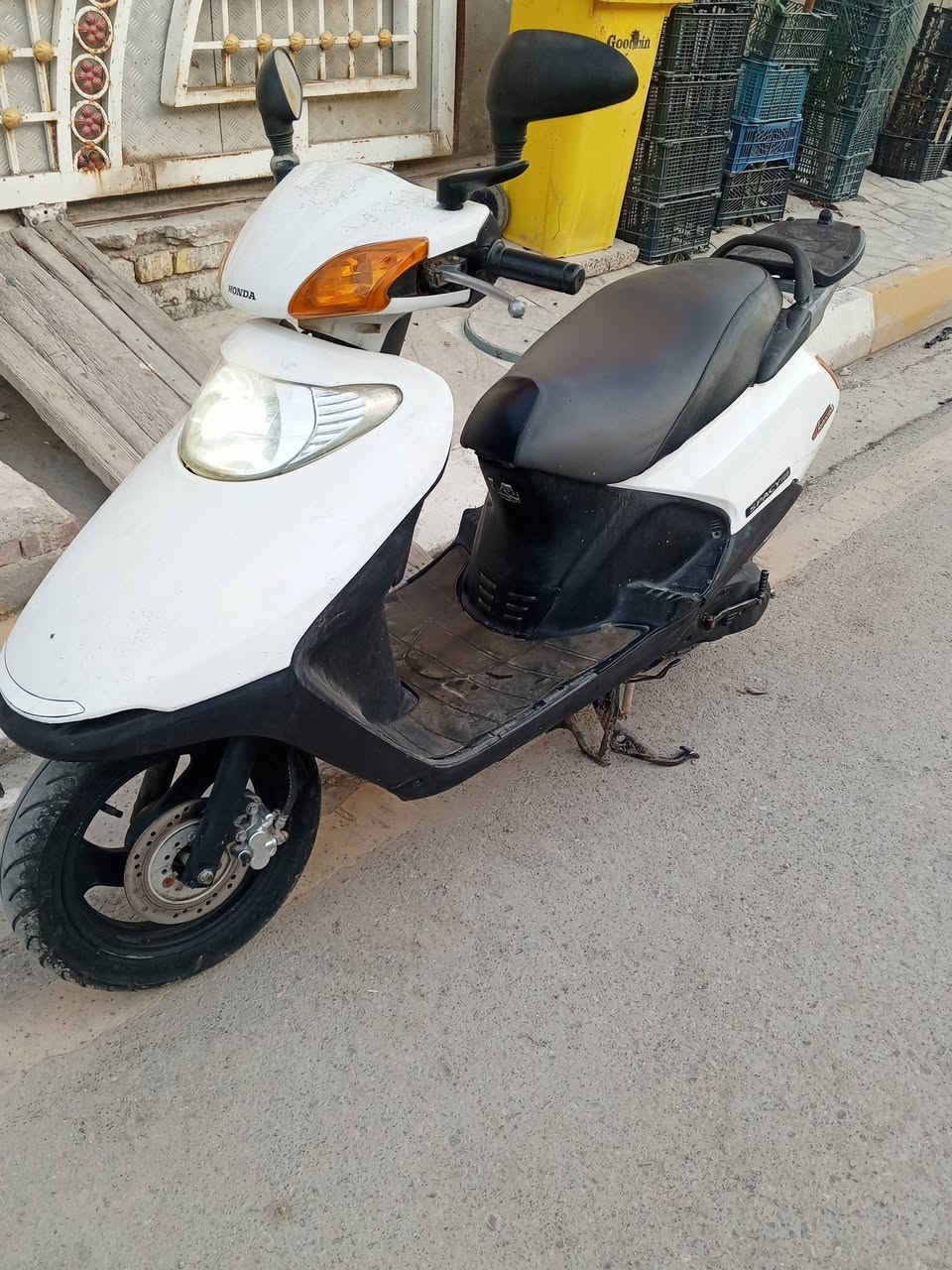 السلام عليكم دراجه سبيسي ياباني دراجه جاهزه سلف هندر كهربائيات ستانين قفل جنطه     السعر ٥٥٠ وبيها مجال كوت حي الجهاد ***********
