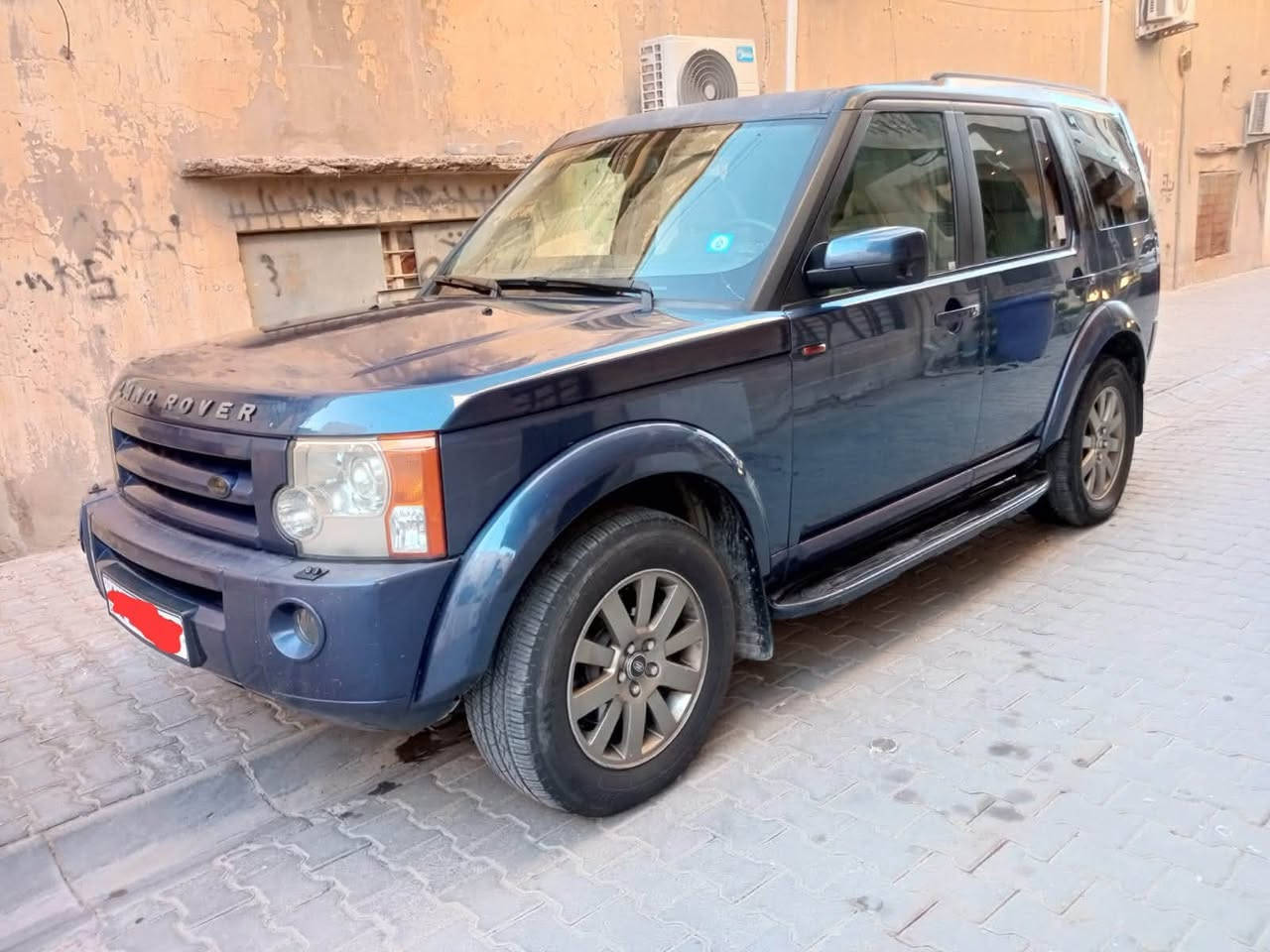 لاندلوفر ٢٠٠٥ رقم بغداد تحويل مباشر القماره بنرامه سبعه راكب  مكينه بلاديه عادي مو سوبر جاهزه من كلشي بدون نواقص مكانه بغداد العرصات السعر ٨٥     للاستفسار ***********
