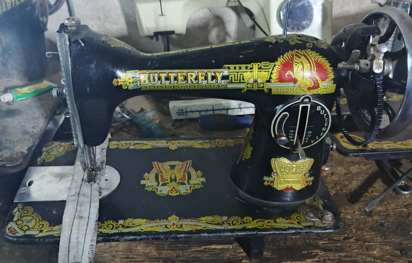 مكائن خياطة • تصفية محل • برذر تطريز