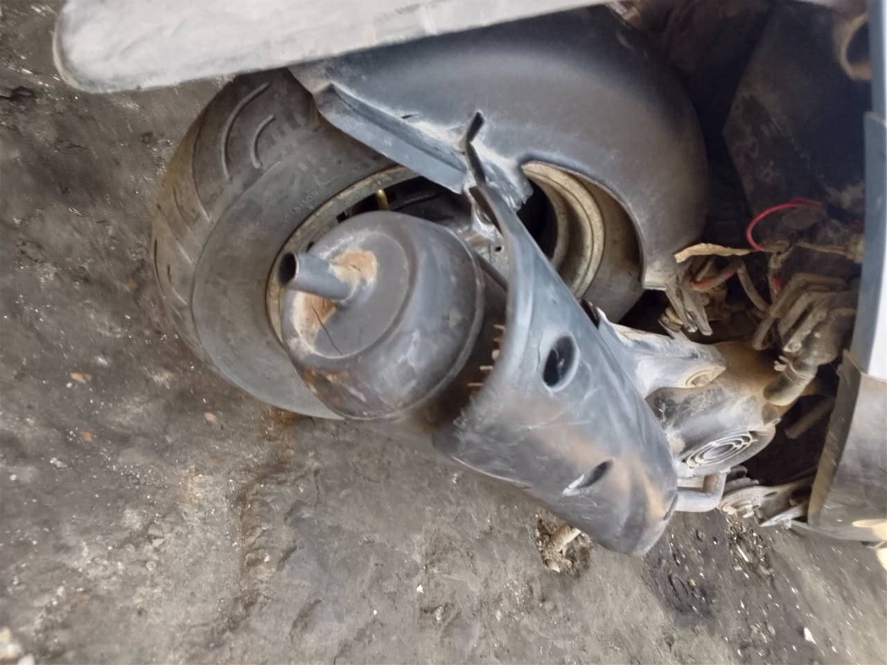سلام عليكم بريز البيع سلف هندر شغال مكينة ناعمة بس يرادله ترتيب اشاير الايت بس المكان العبيدي قرب جامع الامام علي *********** السعر ٣٥٠ وبيهة مجال
