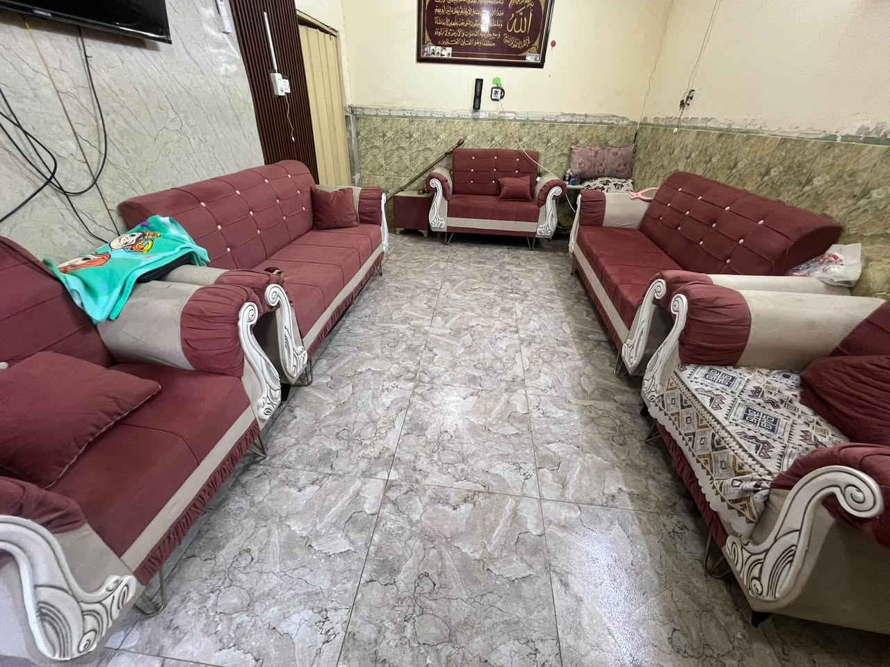 سلام عليكم تخم 10 مقاعد و 4 مخاديد وطبله تخم جديد مصاله اهواي (***********) السعر خاص
