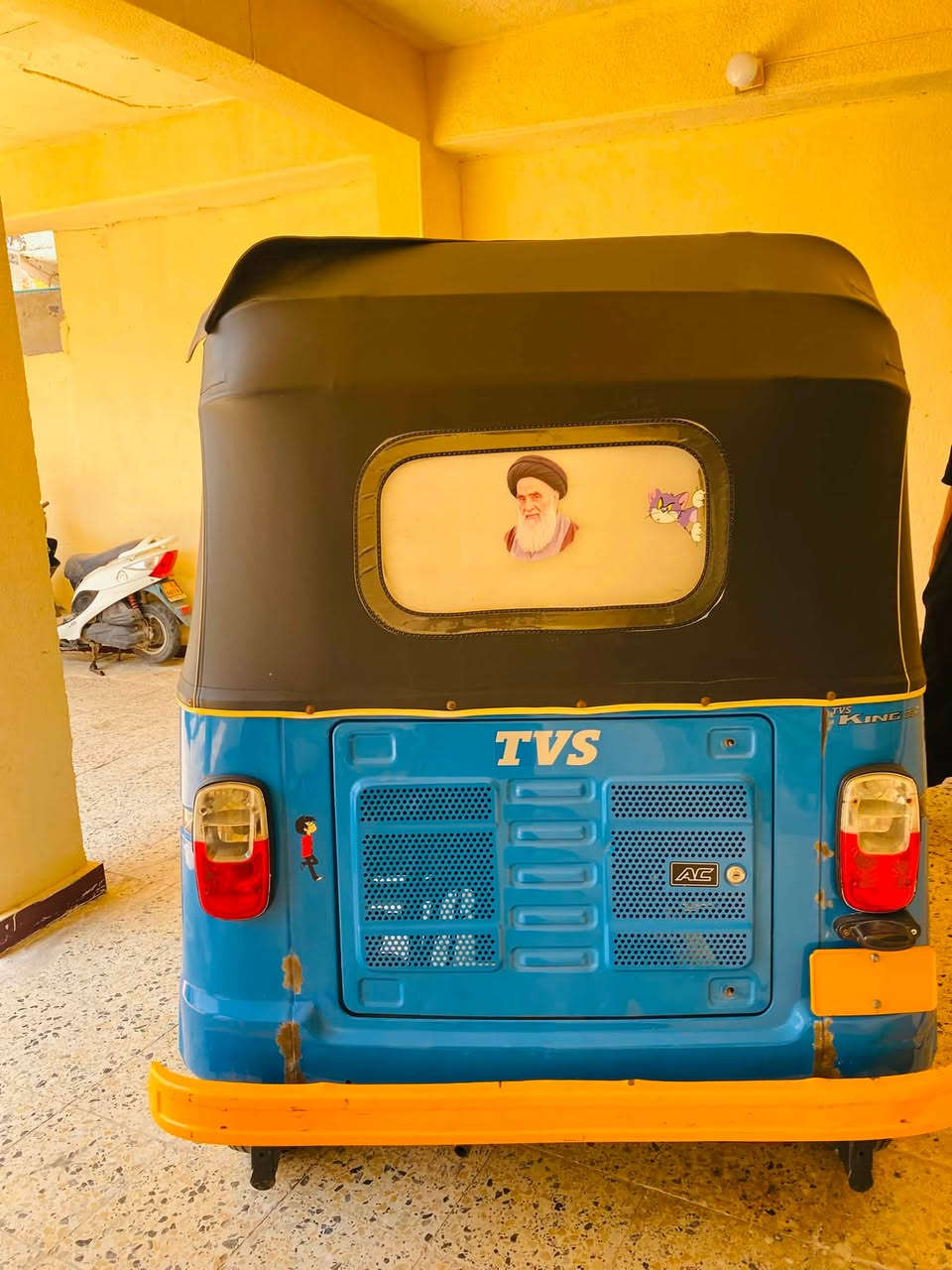 السلام عليكم تكتك TVS للبيع موديل 2022 مكفوله كفاله عامه حته من الزلغ  المكان الناصريه  السعر 8 مليون وبيه مجال الاستفسار علئ الرقم ***********
