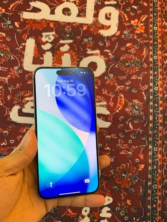 15برو ماكس ذاكره 256 بطاريه 90 مشحون 724مره جهاز كله بلاد فقط شاشه مبدله اصليه. فيس ايدي شغال السعر 690الف. وبي مجال كلش قليل رقمي/***********
