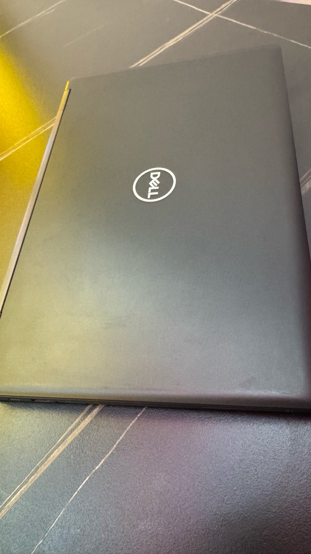 i5-8400H • Quadro P600 • 256GB SSD