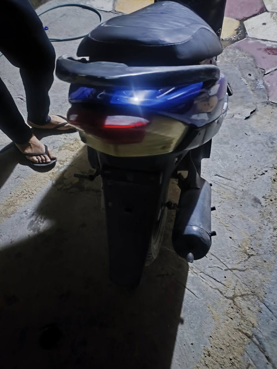 السلام عليكم ماكس
نضيفه شراي يتصل 350 وبيها مجال حي العسكري 
***********
