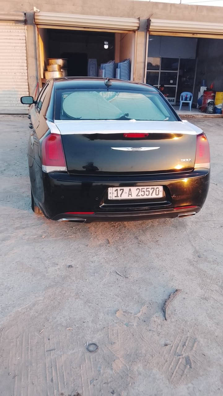 سلام عليكم
سياره كلايسلر 300 أوباما موديل 2015 S اصل معلايه 16
 
فول مواصفات 1/1
ضربتها اماميه بيها 
تبديل بنيد وجاملغ ورش الجاملغ الثاني تبديل بيبان 3
 
شاشه كبيره 
كشنات تدفئه
شفتات استيرن
اشاير بالمرايه
فتحه بانوراما 
داخل جلد
كشن حضن
 لايتات زينون 
 سستم سماعات 
بيه منضومة غاز

ويل مكسيكي
محرك V6 3600
حداده وتايرات حالتهم جيده
السياره تحويل باسمي المشتري
مكان السياره البصره 
رقم مثنى
كفاله محرك وكير

السعر 125يها مجال

رقم تليفون ***********
