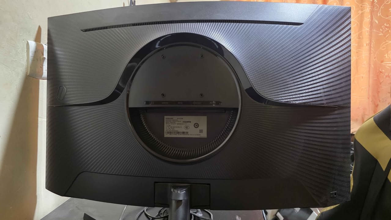 شاشة سامسونج اوديسي G5 32 inch curve الاستجابة 1ms 144 Hz Va 2 Hdmi 2.0 الموديلC32G55TQBM بحالة جيدة مستعملة بشكل قليل السعر ٣٠٠ الف دينار
كيبورد ريد دراكون ميانيكل ٣٠ الف دينار
كيبورد K500 ميكانيكل ٢٥ الف دينار 
ماوس ستيل سيريس رايفل ٦٠٠ ب ٢٥ الف دينار
سماعة astro a50 واير ليس السعر ١٢٥ الف دينار
سماعة هايبر اكس Cloua alpha s واير السعر ٥٠ الف دينار 
ميز حاسبة Rgb الطول١٢٠ سم والعرض ٦٠ سم والارتفاع ٧٠ سم مع كرسي كيمنك السعر ١٥٠ الف والاسعار بيها مجال للجادين بالشراء رقم الهاتف *********** او المرسلة على الواتس اب او الماسنجر وشكرا بغداد, العراق
