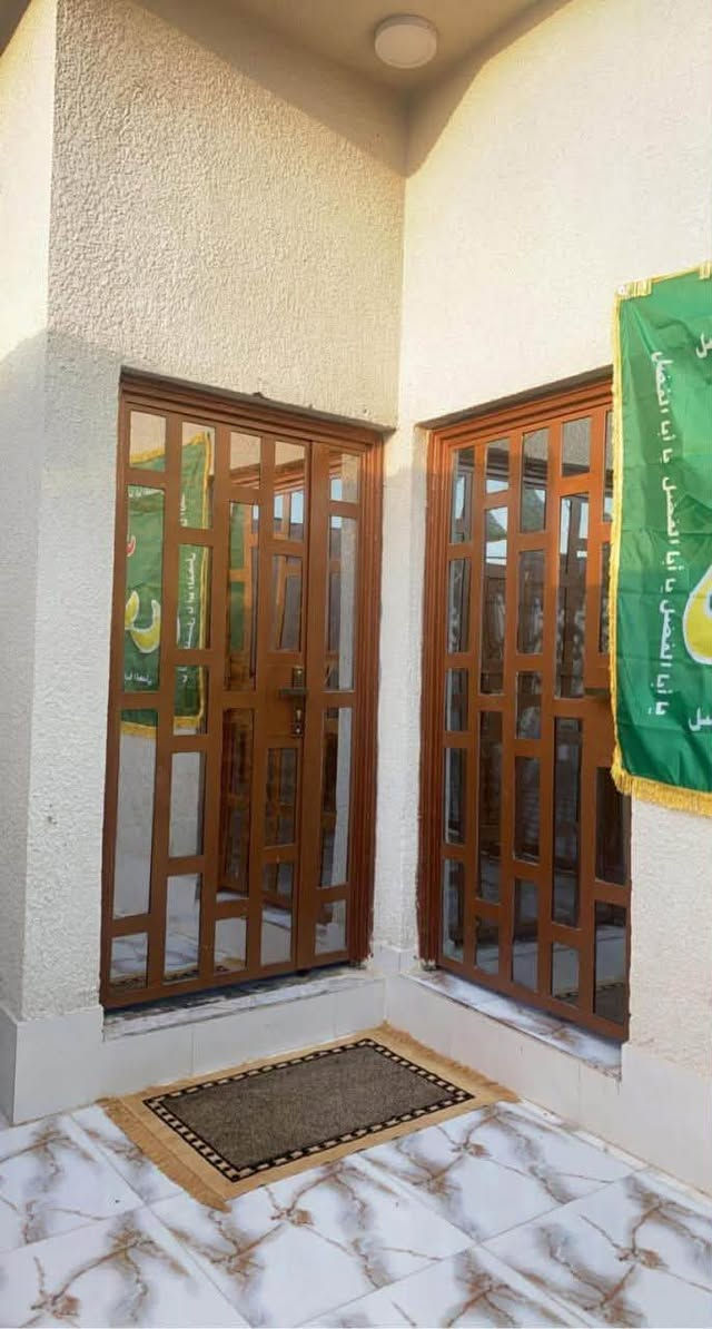 علا هام يعلن مكتب عقارات جوهره حمدان عن وجود بيت وقف سني مساحه 110 متر غرفتين وديوان ومطبخ وصحيات وموزع السعر 70 مليون وقابل للتفاوض العنوان البصره ابو الخصيب حمدان قرب جامع الرسول يبعد عن شارع 300 متر يرجى التواصل علا رقم الهاتف :***********
