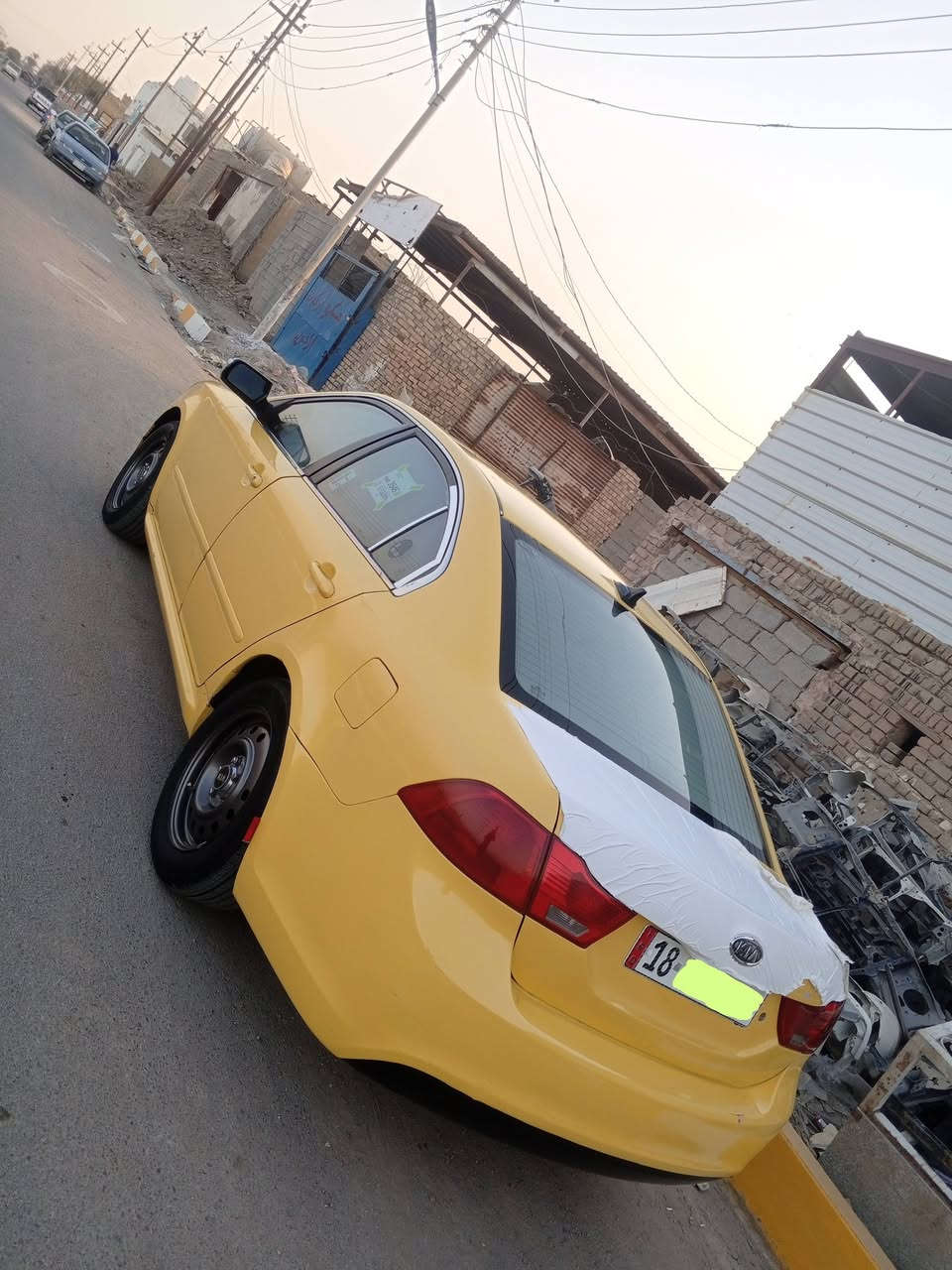 السلام عليكم
كيا اوبتيما 10 أمريكي مكفوله فقط شبرين بلبنيد بدون دواخل ولاتبديل بدنه مبدله فقط احواض تكم شواصي لغود كفاله ضربه كفاله 
كير مكينه جدد حداده جديده وجاهزة بدون اي نقص مصفره هيئه ومرور بابل دولي بسمنا سنويه لل29 
مكاني ذي قار قضاء النصر 
سعر 95 بيها مجال قليل 
***********
