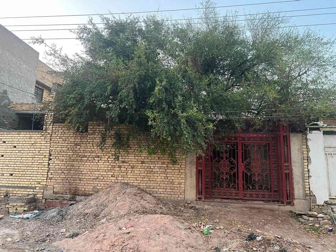 السلام عليكم …..للعرض بيتين 

البيت الاول قطاع 30 قرب مطعم كوجه المساحه 200 متر الواجهه 10 والنزال 20

الهيكل الثاني قطاع 30 سايدين الأندلس قرب صالون ام غدير المساحه 270 متر الواجهه 9 والنزال 30

للاستفسار اتصال على رقم ***********
