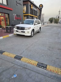 للبيع لاندكروز VXRموديل 10 بسمي رقم بغداد موصفات لكزز...فول الفول اربع...