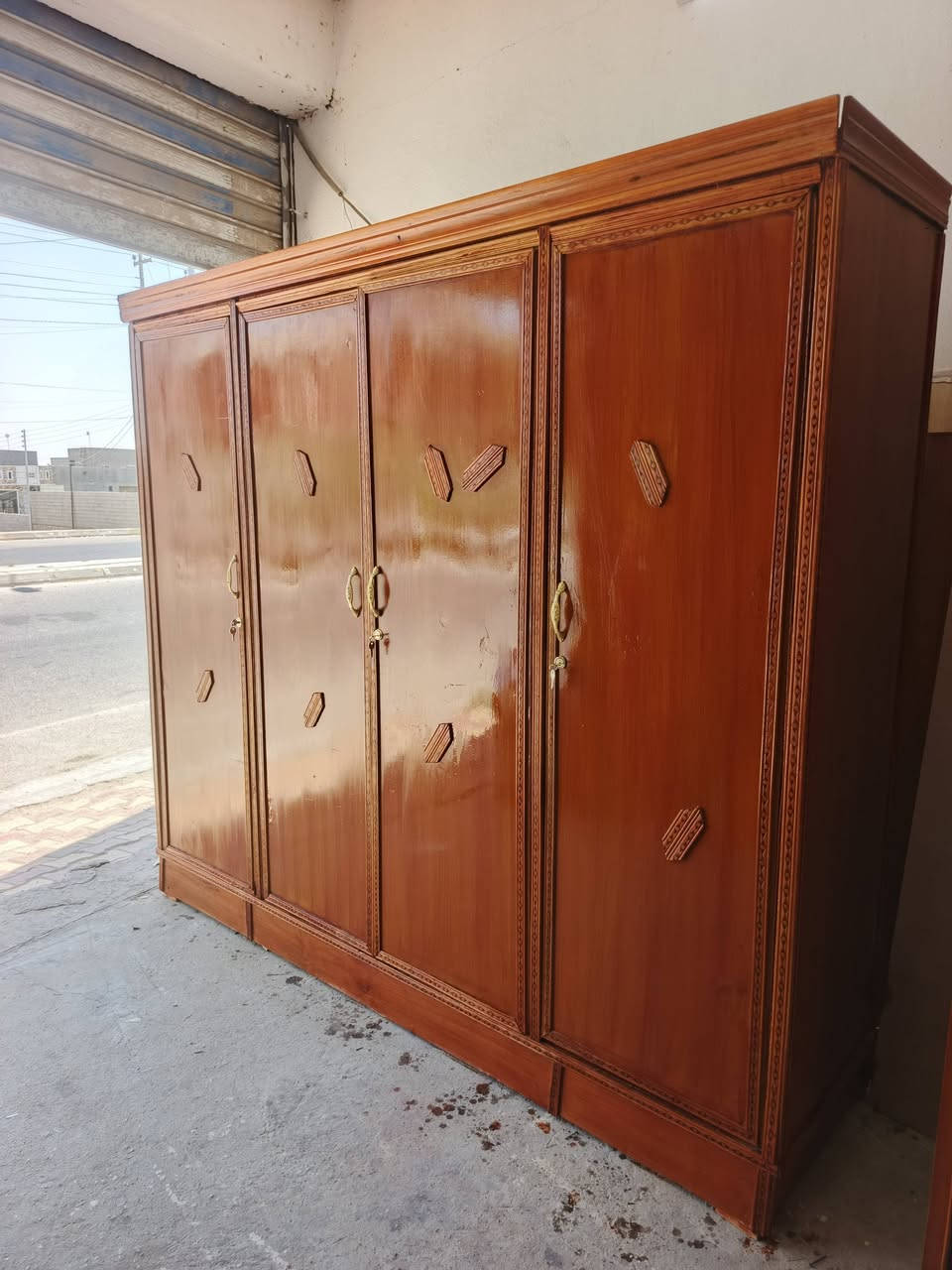 كنتور 4ابواب مستعمل صاج حطاطه الرمادي الصوفيه قرب مطعم قصر الابيض السعر 200بي مجال واتساب ***********
