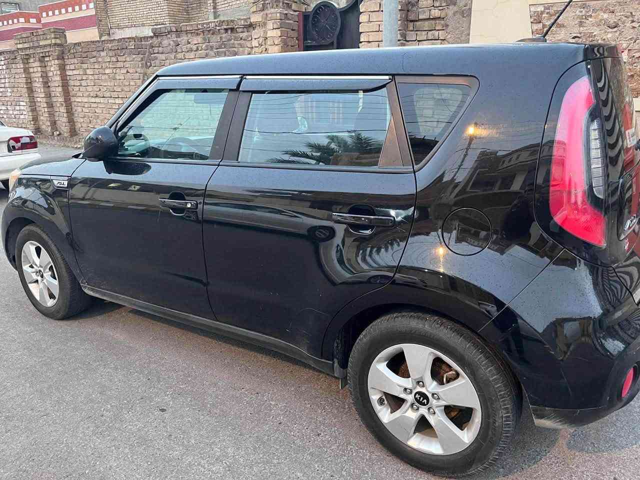 للبيع او مراوس
كيا صول ٢٠١٩ وارد امريكي

ضررها موضح بالصور و سونار موجود 

ماشيه ٥٦ الف ميل

تحكمات ستيرن

كامره بلادي

داخل مخمل

منظومه زنون عالي ناصي

مكينه ١٦٠٠ gdi 

السياره مناقصه شي بس اكو ملاحظة صغيرة بالباب الخلفي 

مكان السياره بغداد حي الاعلام

السعر 110 

***********
