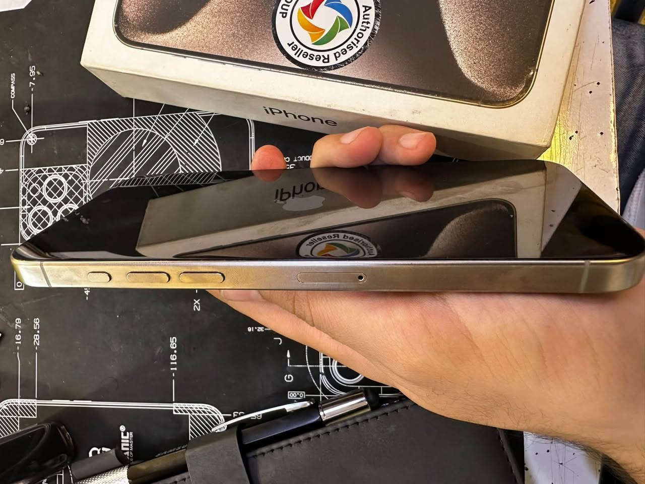 آيفون ١٥ برو ماكس • بطارية ٨٦٪ • قفل