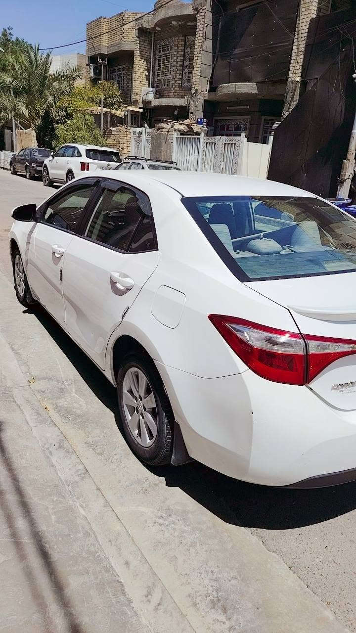 السلام عليكم كورلا ٢٠١٥ وارد أمريكي للبيع حادث بنيد و جاملغ ايمن أمامي بدون تبديل رقم التلفون *********** السعر (120)ورقه بيه مجال
