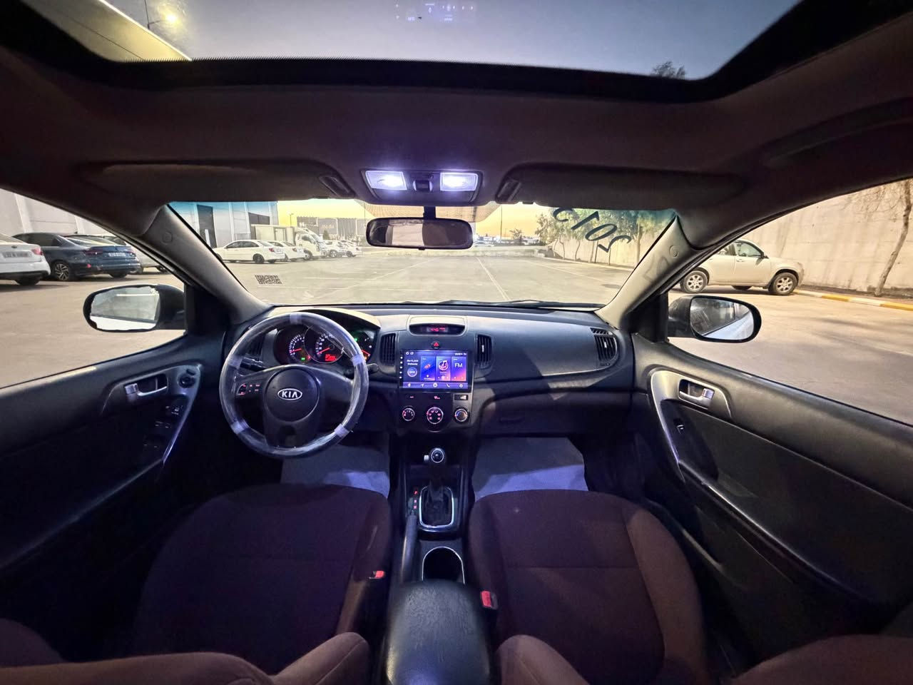 Kia Cerato 
دوبەی دوبەی 📦✅ مەنەفێست و ئەوراقی کامل لەگەلە تصدیق کۆدی سلێمانی بۆ کراوە باڵ کۆدیشی پێوەیە 
مۆدیل ٢٠١٣
فول مواسەفات ناو خەنەی 
دابڵ گێر تۆماتیک عادی ٦ گێر 
تەبرید لەسەر سویج 🥶 
مەکینە دوش مەرغوب ٤ پستن گزۆز گچکە زۆر کەم بەنزینە 
سلایت ٤ جام و ئاوێنە ئۆتۆ ئاوێنە شەفت 
 شاشە و کامیرە سوکان ڤۆلیۆم 
ویلکەپ تاخم تایەی خاوێنە  
سەیارەیەکی زۆر پاک و جوانە 
گێر و مەکینە و کارەبایەتی هەمو گیانی بەشەرت 
پێش و پشتی تازە توند کراوەتەوە 
سەیارەکە لە هەولێرە و نرخی ٥٣ وەرەقەیە و مامەڵەیەکی کەمی تێدایە 
 ژم*********** أربيل, العراق

نص مكتوب في الصور:
- 2013