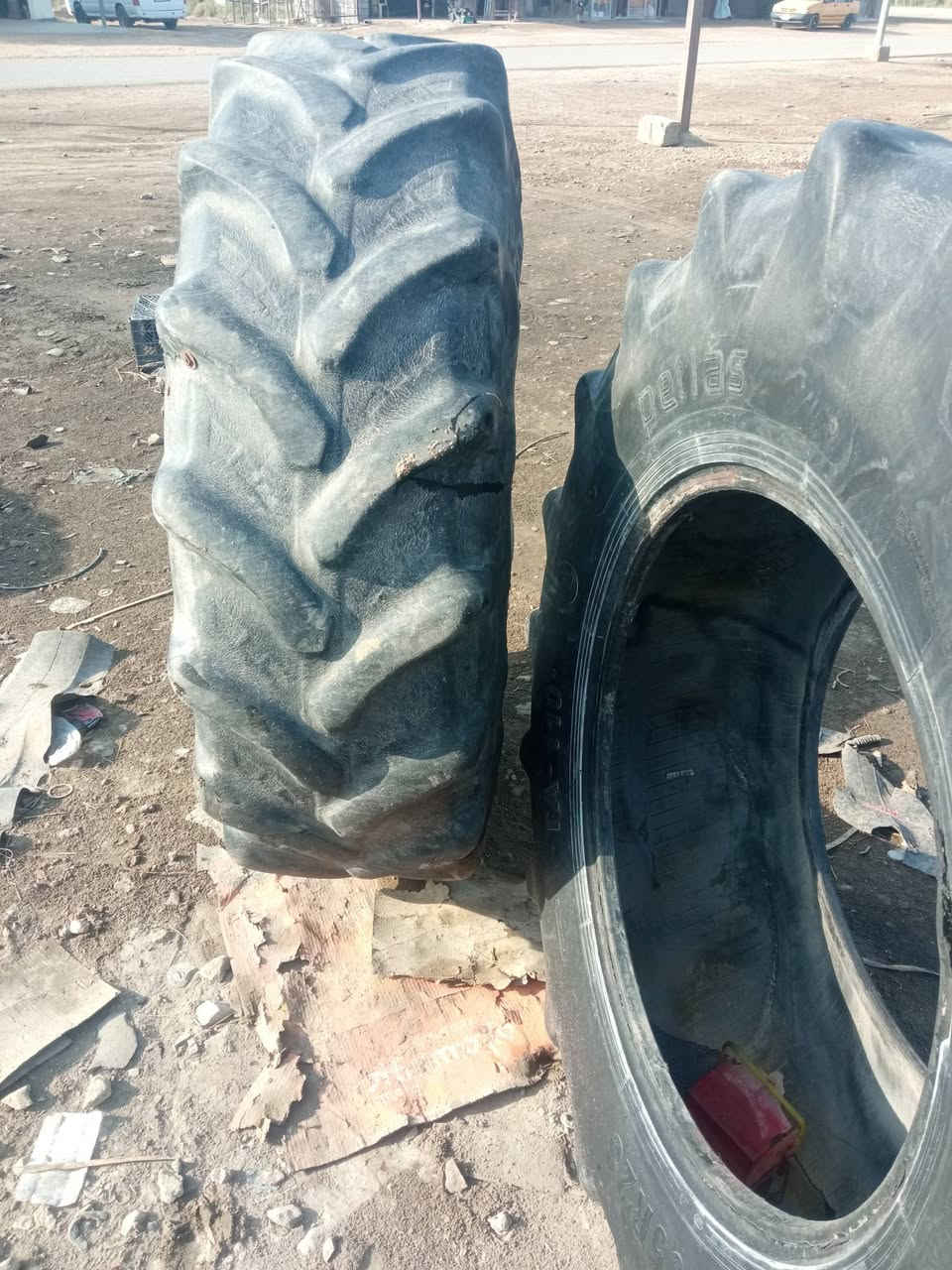 تايرات • ٢٨/٨٥/٤٢٠