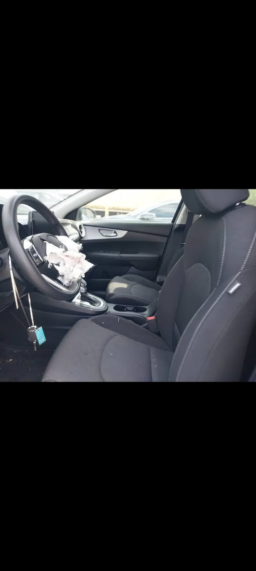 فورتي ٢٤ مواصفات عادية موجودة بالحرة بعدة على حادثة
السعر واصل بغداد كراج اليوسفية ٩٧ ورقة
للاتصال ***********
