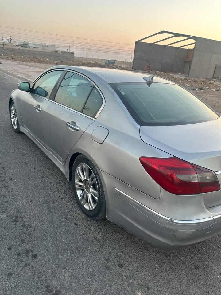 بيع فقط
جنيسز 12 امريكي
فول مواصفات
كير محرك تبريد مكفولات
بيها قطع صبغ 
صدر جديد تبريد جديد مروحة جديدة دسكات جديدة دوشمة جديدة ما مشدودة
رقم بغداد مكانها العمارة 
السعر 80
***********
