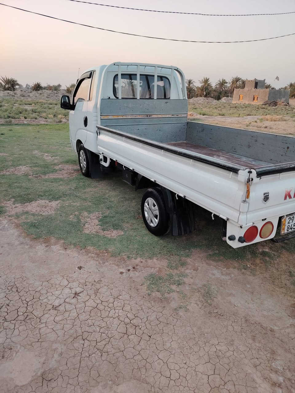 السلام عليكم ورحمة الله وبركاته
كيا حمل ٢٧٠٠ موديل ٢٠١٩ باب اول أردني رقم واسط انكليزي تحويل مباشر كير محرك صدر  شاصي كله كفاله
بدون صبغ بدون بارد
سياره محرك ما مفتوح ع الشركة
العنوان بابل 
*********** 
***********
السعر اتصل
