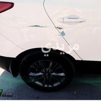 توكسان ٢٠١٤ خليجي بيه صبغ بالجاملغ الوره اليمنه وباربالجاملغ اليسار بي...