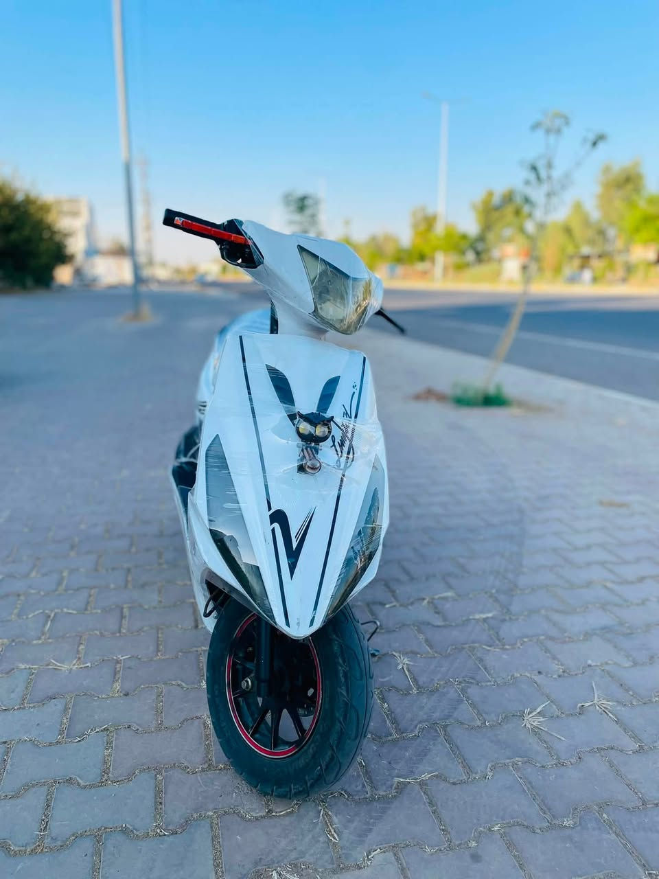 سلام عليكم ماطورماكس مضلع ثعلب 🦊 موديل2022مكينه لاصرف لا بخار شرط كهربيات كامله فقط كلوب كدام ميشتغل سلف نكرها سلف شاصي بشرط مابي لحيم مطور مال شغل تيرات وياله نضيفه للبيع سعرها225اوبيه مجال قليل للطيبين اوللمراوس شعندك نزل مكان كركوك هذا رقمي ***********💙
