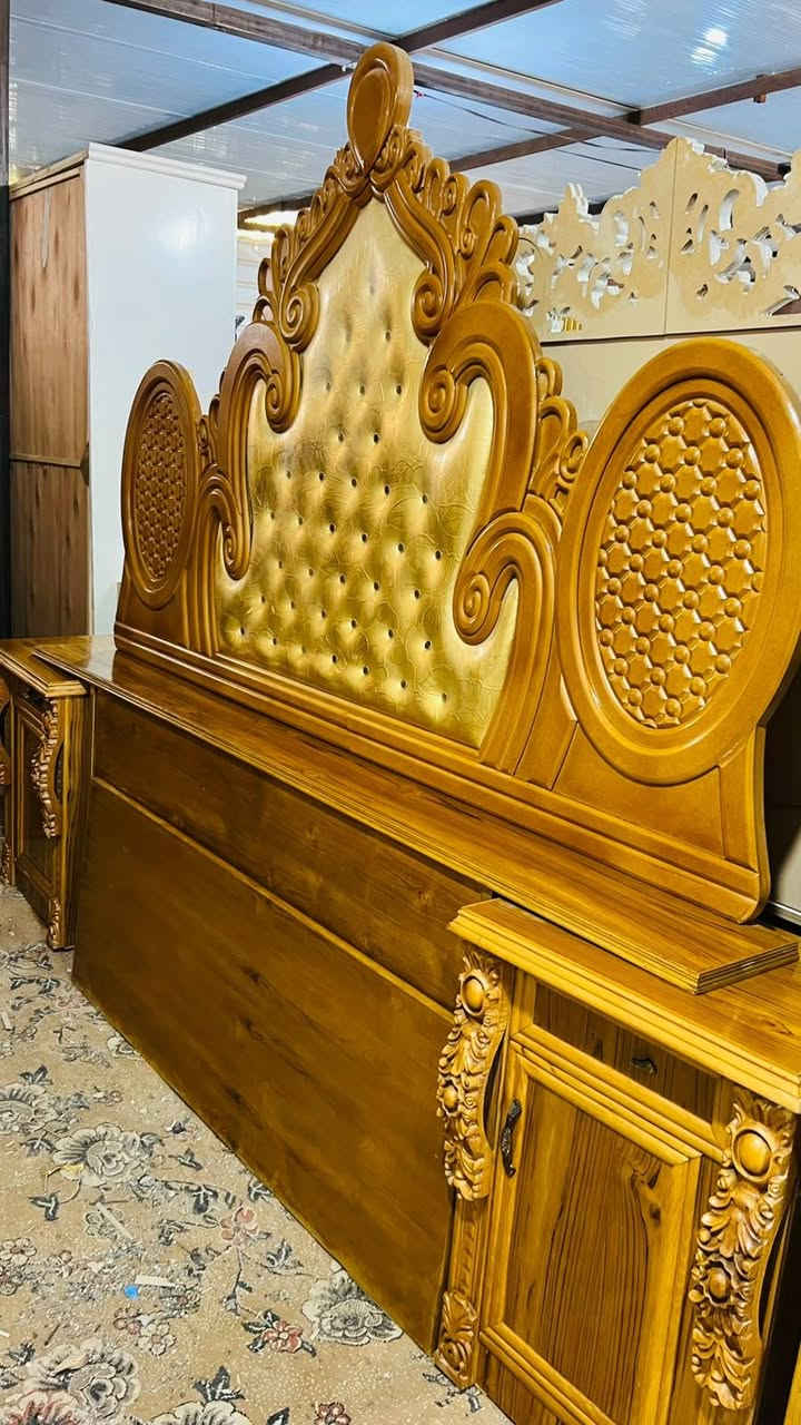 غرفة نوم • مستخدم شوية • مزاد الرسول