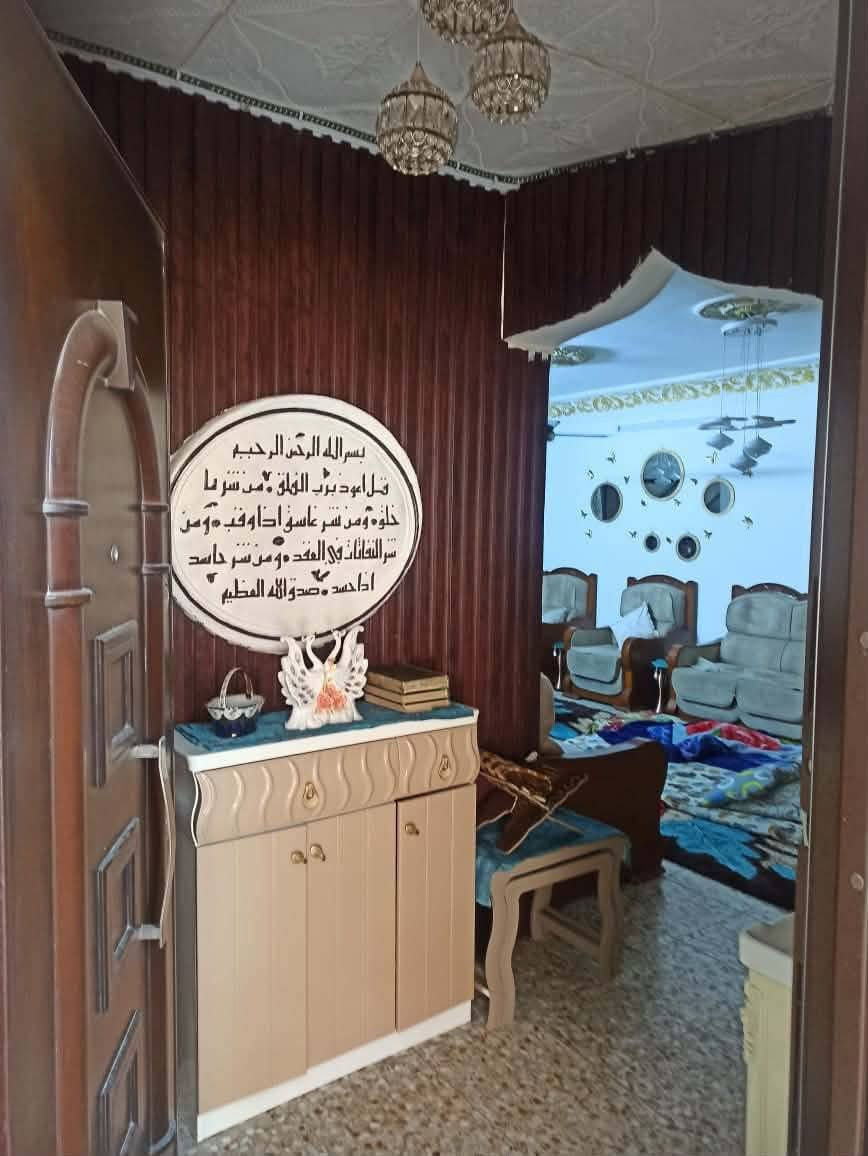 السلام عليكم
بيت ٢٠٠ متر للبيع ٤ غرف نوم صاله هول مطبخ صحيات ٢ كراج ٢ للاستفسار الاتصال على الرقم ***********
مكان حي الجهاد الخارجية
