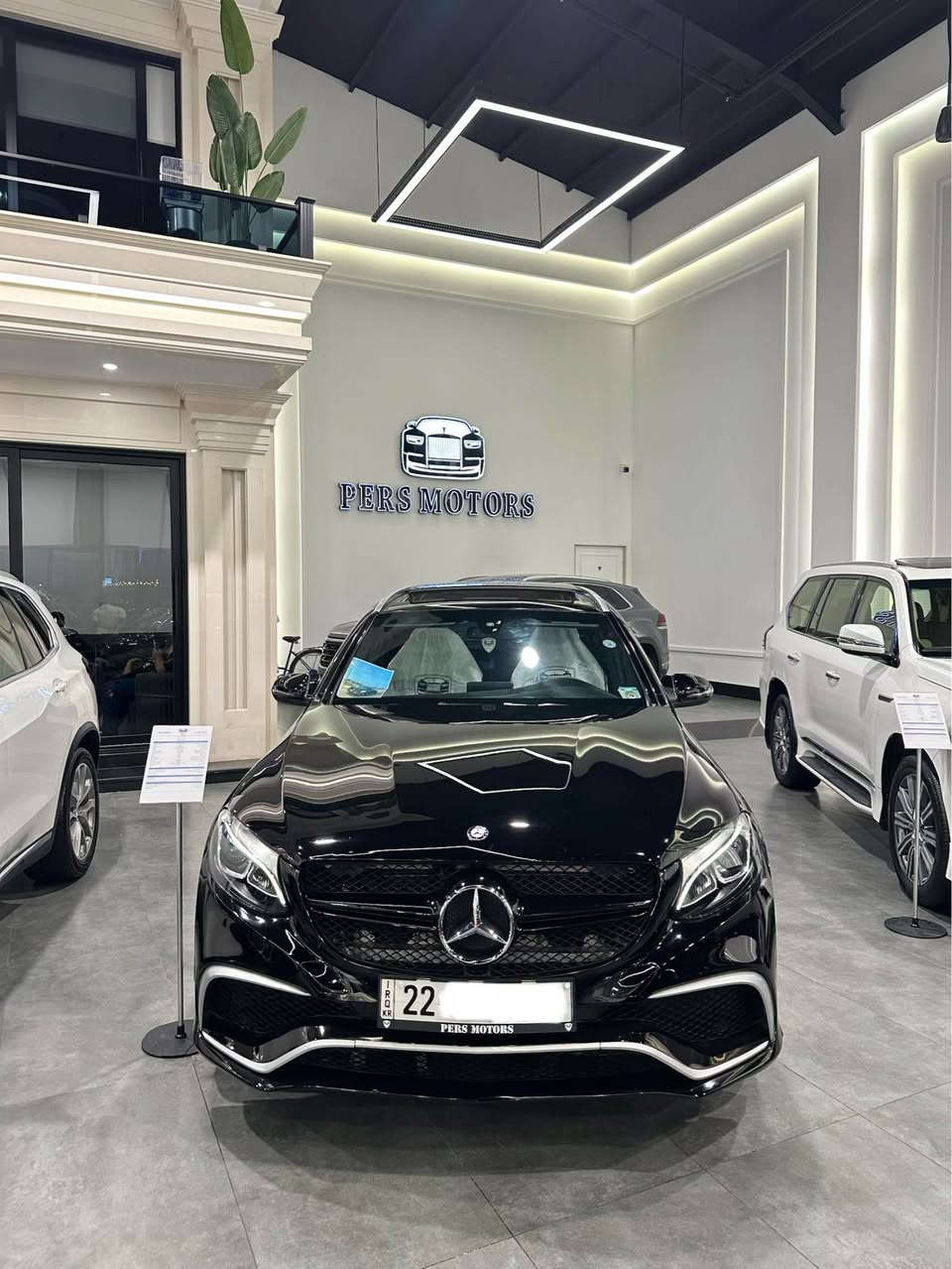 تحيه للأعضاء الكروب 
للبيع 
Mercedes-Benz 
Glc-300 AMG
2017
اللون اسود ملكي ♠️ 
وارد الماني ضمان دولي

المواصفات فول فول للاخير
‎رادارات اماميه وجانبيه 
نقاط عمياء
كشنات جلد وكهربائي وتدفئة 
تحكمات استيرن+شيفتات
استيرن كهربائي
مقاعد خزن  ميموري
سقف بانوراما
ماوس تحكم نظام الترفيه 
لايتات ليد نهاري امامي وخلفي 
وبقيه المواصفات المعروفه 
بي ٢-٣ مكان شوية pdr نص شبر
للتفاصيل اكثر 
***********     كورك ، واتساب، فايبر

مكان السياره اربيل معرض پیرس موتورس 🇩🇪 أربيل, العراق

