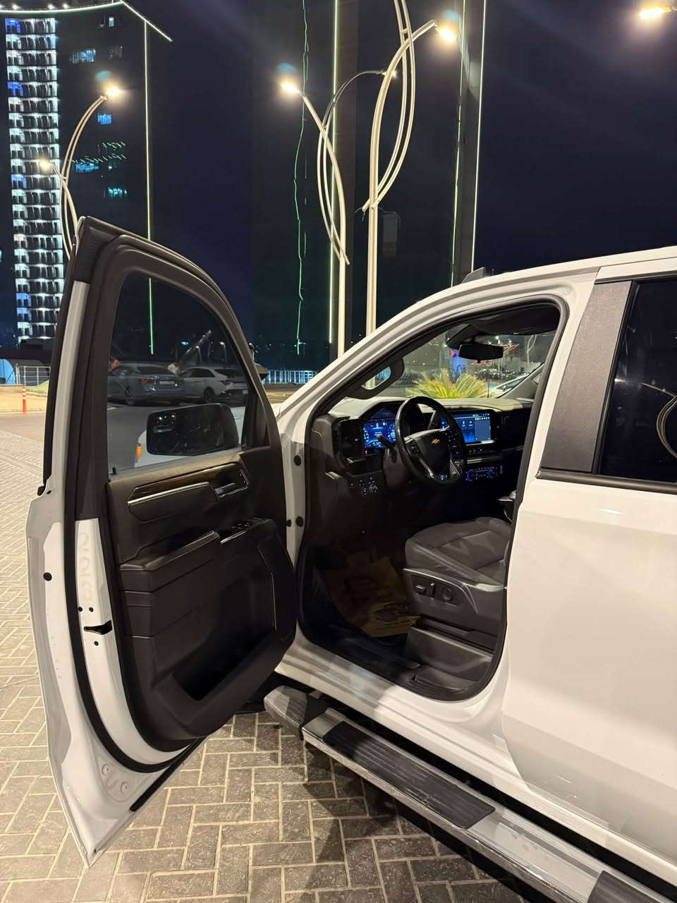 .سلفرادۆ2023
مواصفات السيارة LT

V8 5.300

ماشية 68 ألف ميل

4x4

السيارة نظيفة وما زالت جديدة

بونیت جاملک مصبوغ  فيها صبغ بارد واحد.

بسعر مناسب

1GCUDDED9PZ222437

رقم عربي ***********

رقم کوردی ***********

