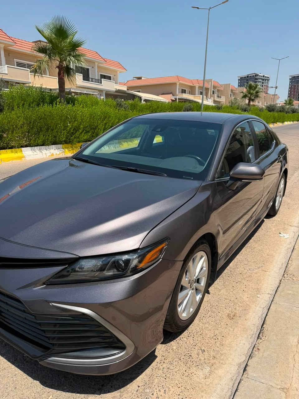 تويوتا كامري ٢٠٢٣ فئه le
ماشيه ٥٢ الف كيلو متر حادث جاملغ وباب مبدل بلادي نفس اللون وداخل الباب 
ستيرن تدفئه_ كشنجات هيتر - رادار جانبي - ثلاث انظمة قيادة - مثبت سرعه - خروج عن المسار - كامره دواره 
السياره حجر بيئه كير محرك رادارات كلها بوضع الشركة ومبدل الها تايرات الكدام جديده 
للاستفسار
***********
