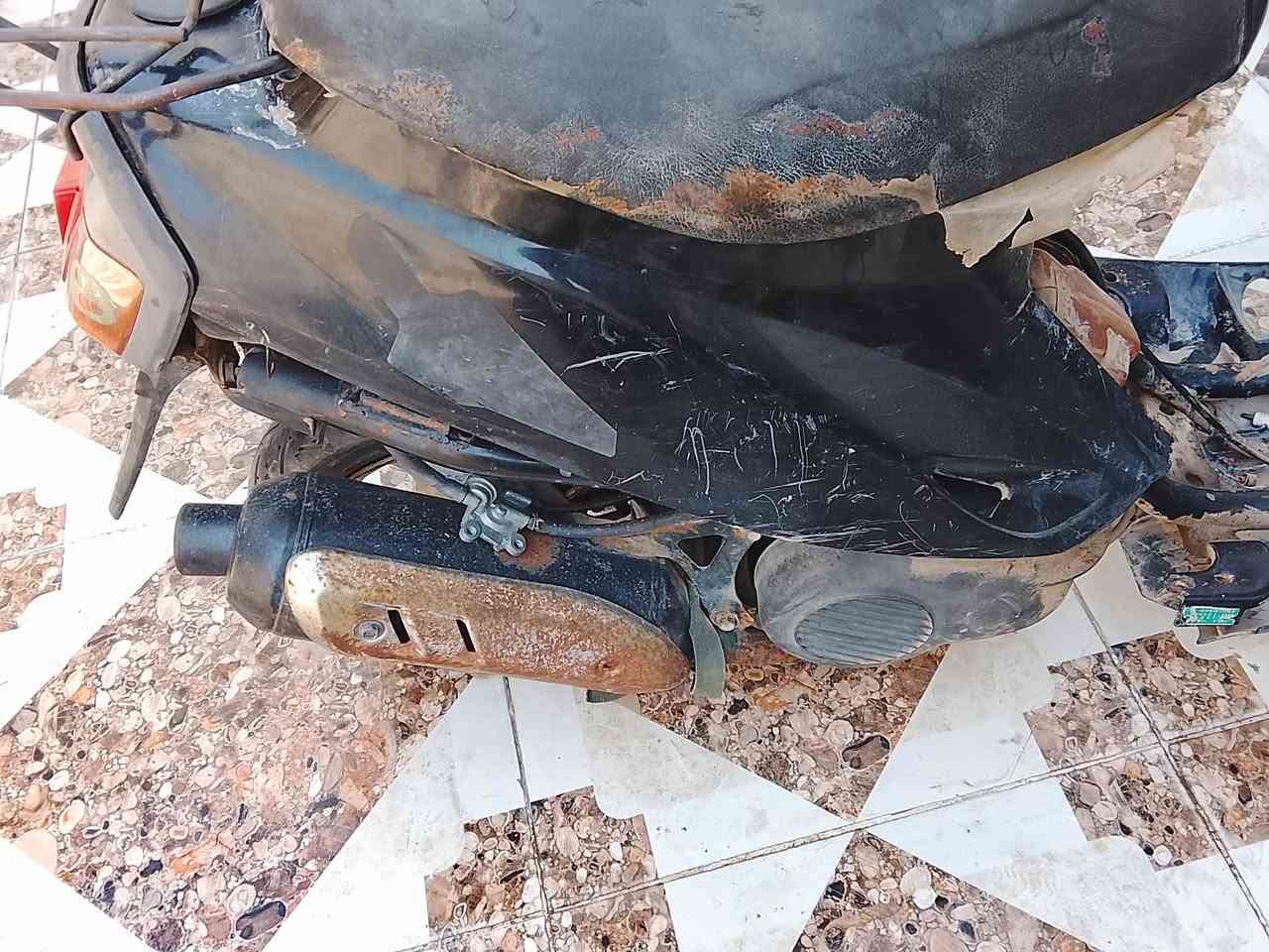 السلام عليكم ماطور شغال شرط للبيع سعر 150 وبي مجال للطيبين مكان موصل جديده جانب الايمن 
***********
***********
