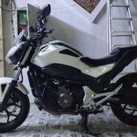 هوندا NC700S 2013 نسخة الشرطة الدراجة ماشية 9000كم مراوس بياماها 900 0...