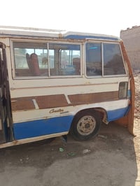 عندي كوستر البيع مكينه وكير واكسن  شرط تخم تاير محرك بريجو ٣٠٠٠  سلف ج...