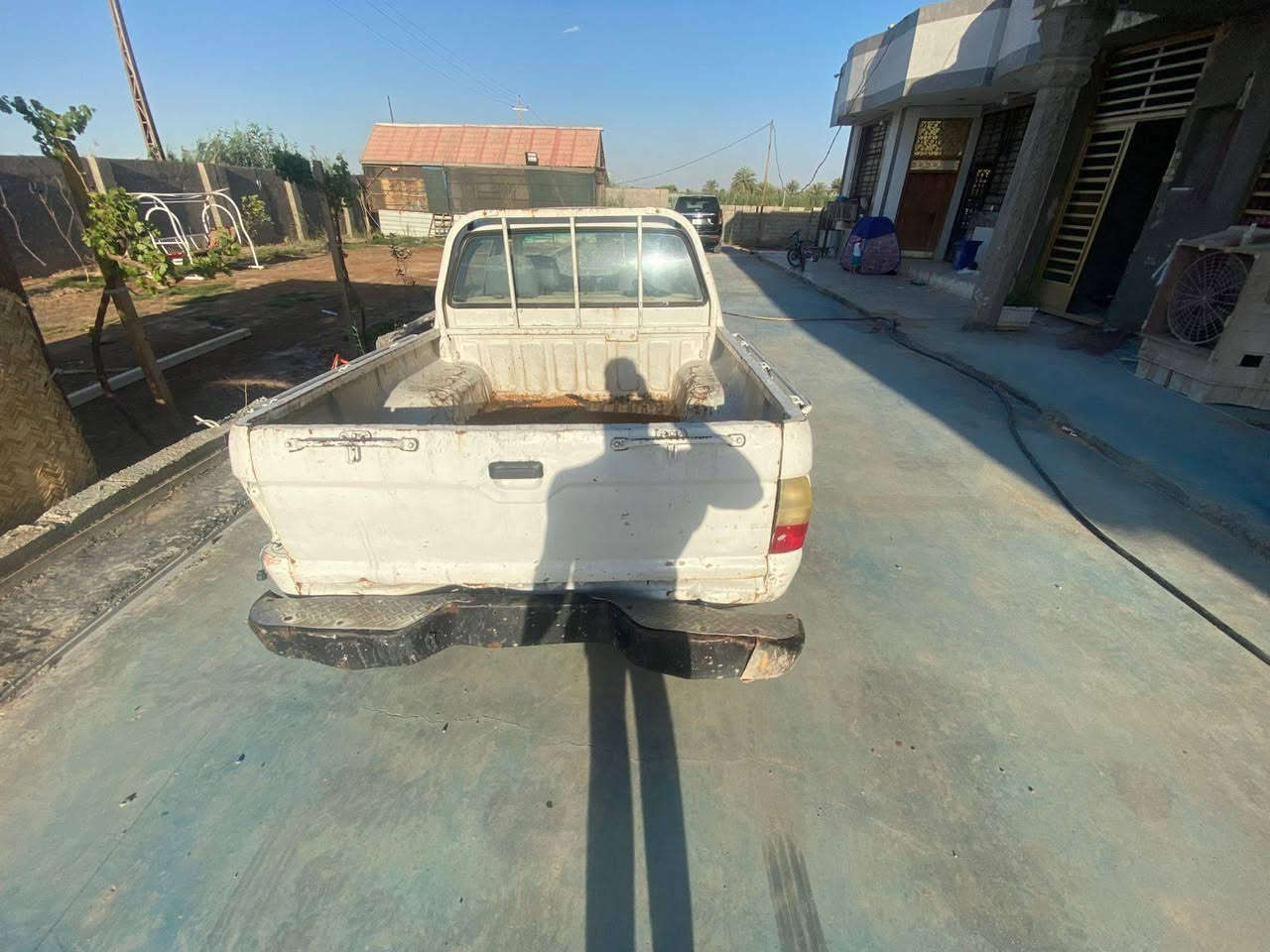 مزاد • ٢٠٠٤ • بغداد